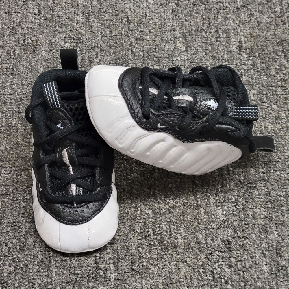Nike Lil Posite One DZ7287 100 White Metallic Silver Black Baby Infant Size 4C